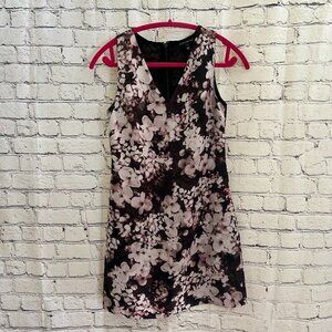 Ladies Banana Republic sleeveless dress Size 0 Petites